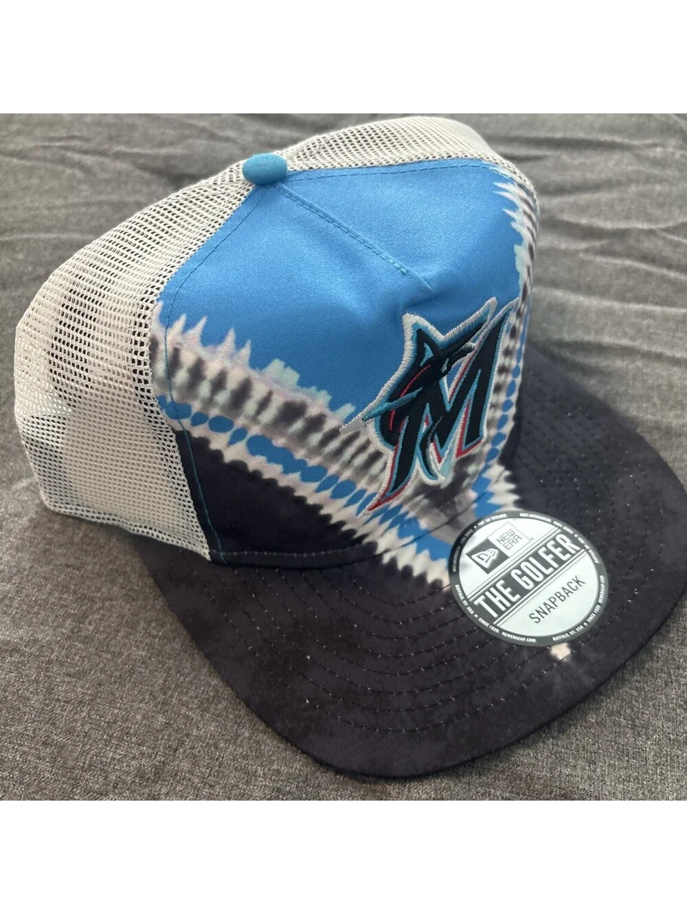 Miami Marlins New Era Tie-Dye Wave Golfer Trucker Snapback Hat